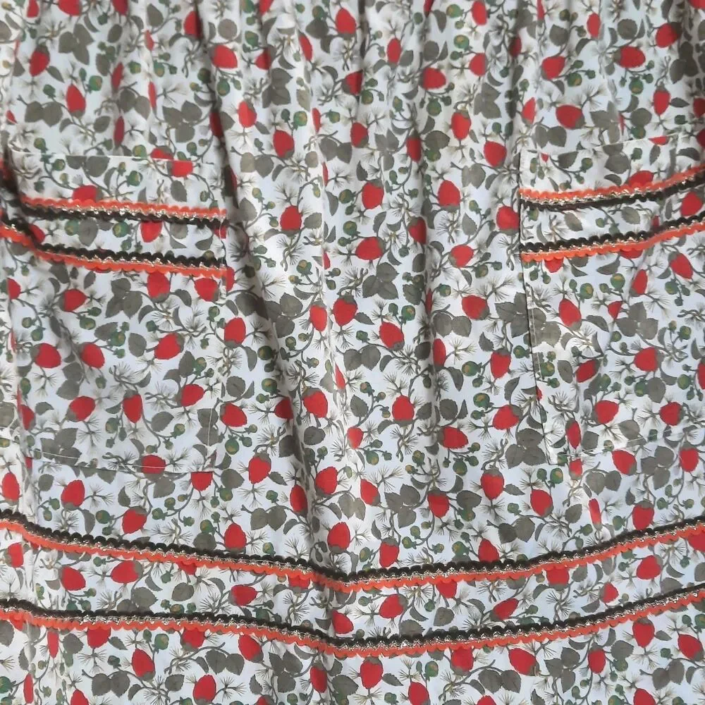Vtg 1960s Cotton Half Apron Strawberry Berry Print Double Pockets Ric Rac Trim